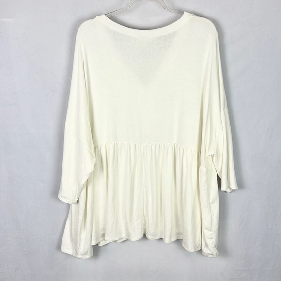 ANDREE |🍦Light Cream Thin Knit 1/2 Sleeves Loose Oversized Sweater - Picture 2 of 8